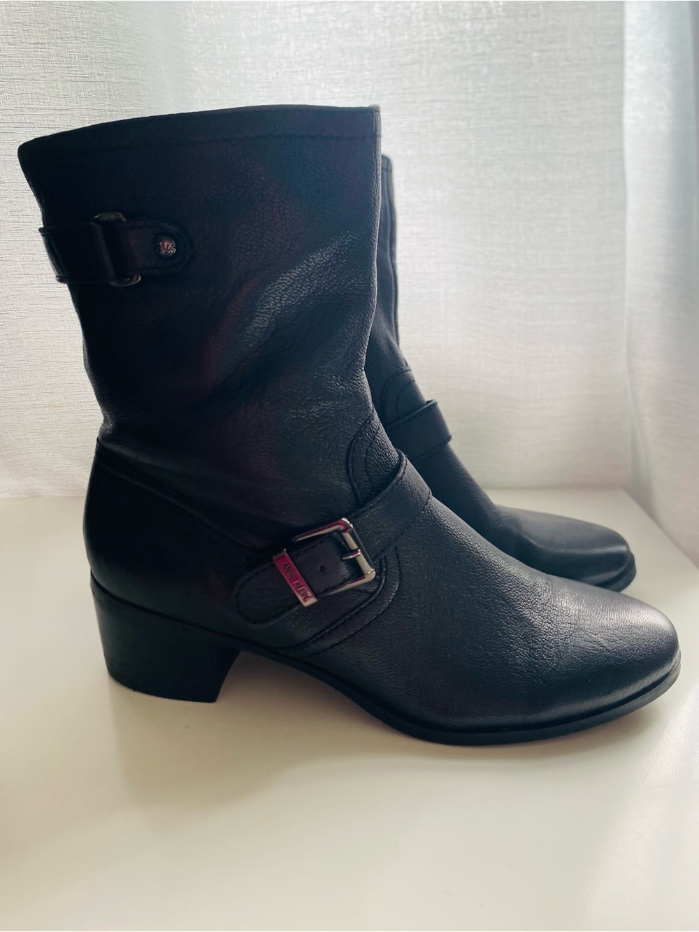 AK Anne Klein “Akjunta” Leather Moto Boots Size 8.5 Leather Bikercore Grunge Y2K